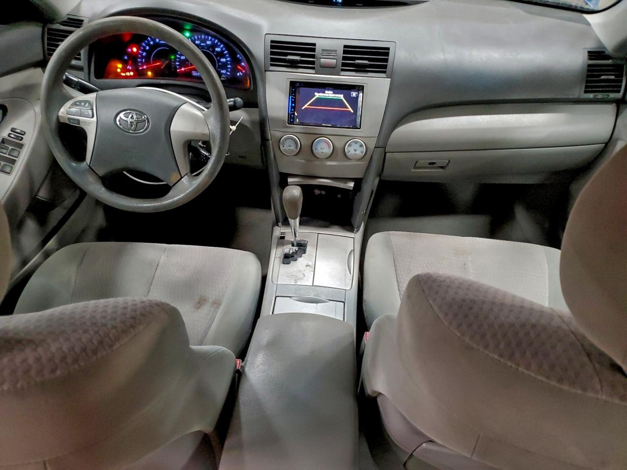 2010 TOYOTA CAMRY BASE photo 8