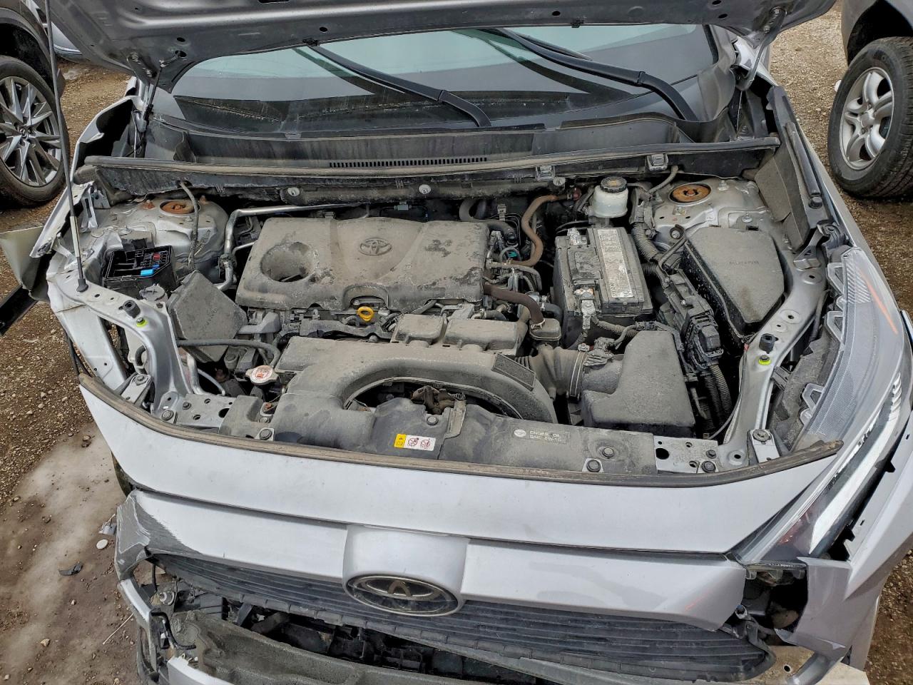 2019 TOYOTA RAV4 XLE photo 31