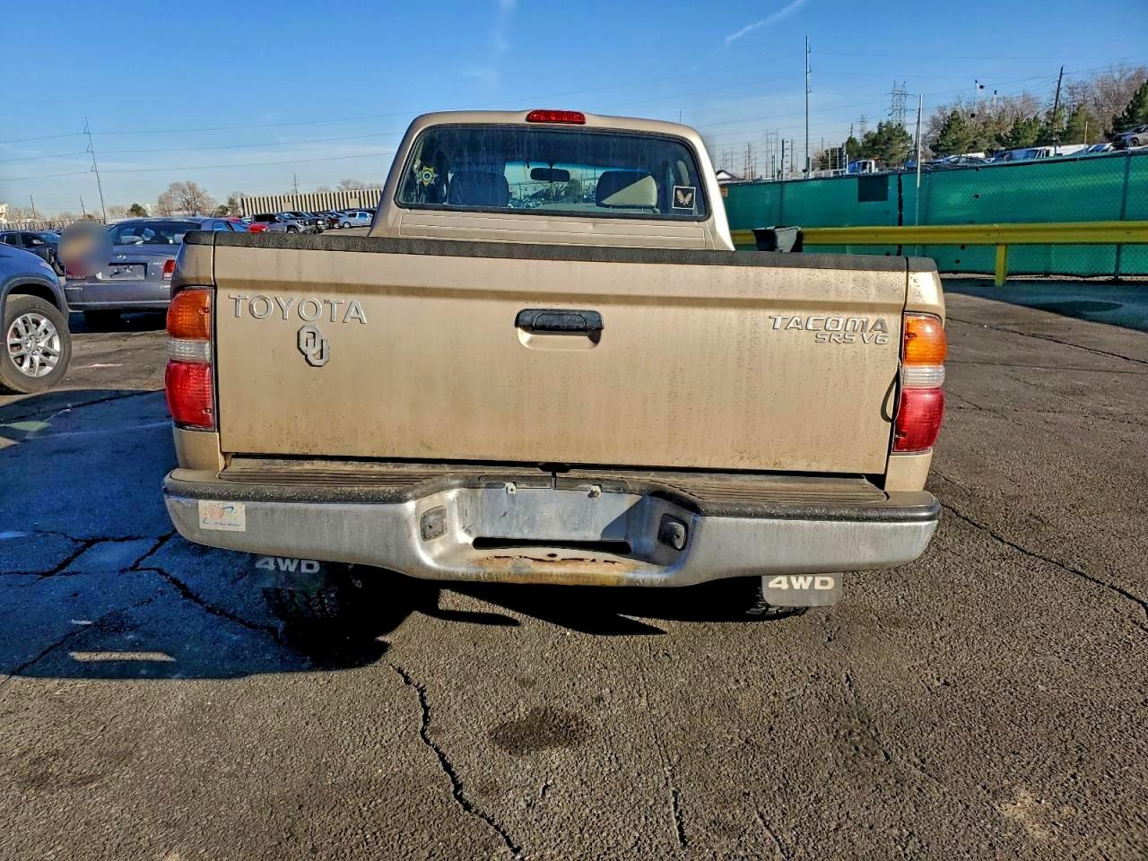 2004 TOYOTA TACOMA XTRACAB photo 11