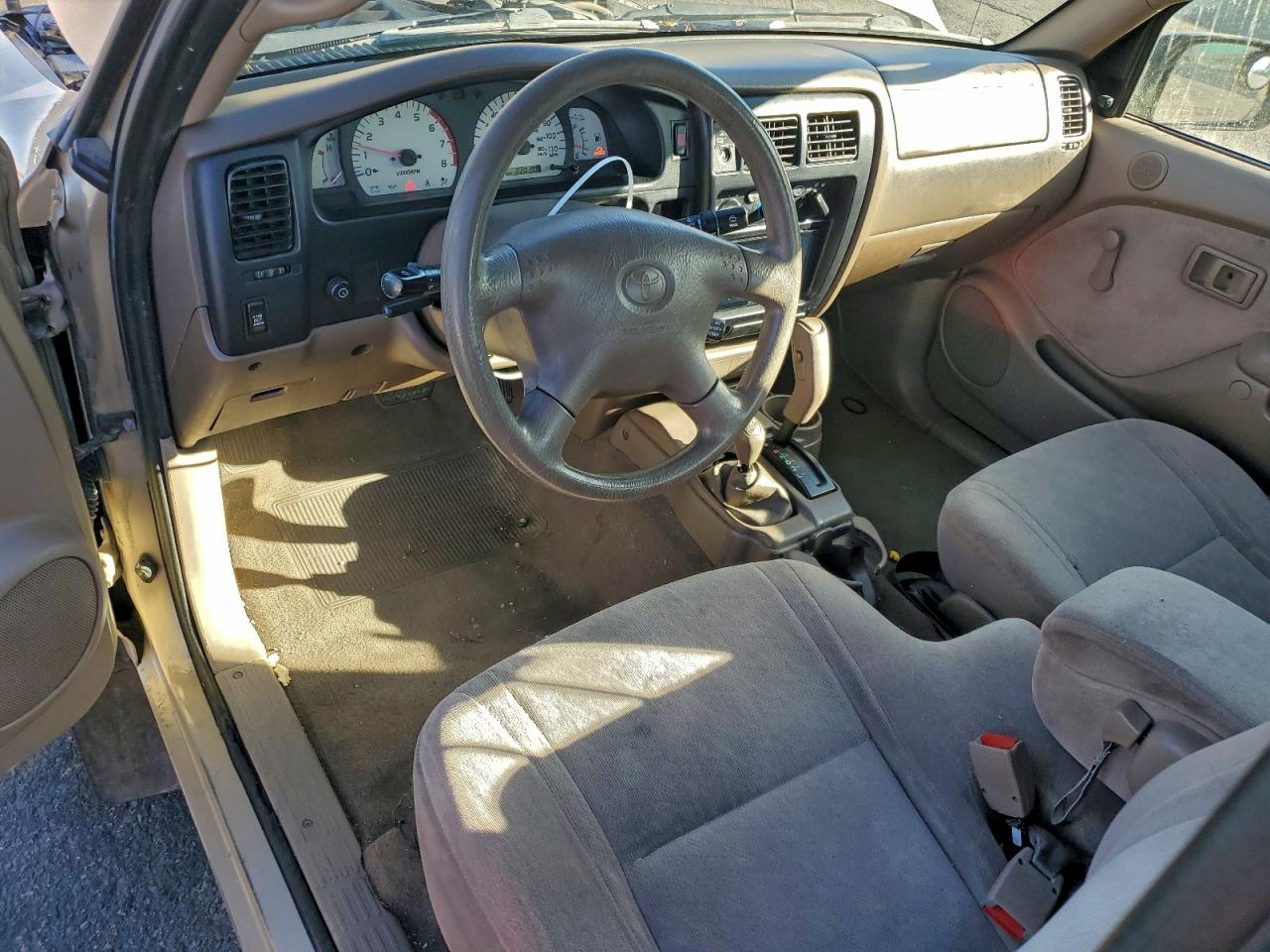2004 TOYOTA TACOMA XTRACAB photo 15