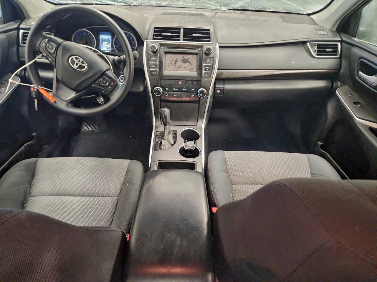 2017 TOYOTA CAMRY LE photo 22