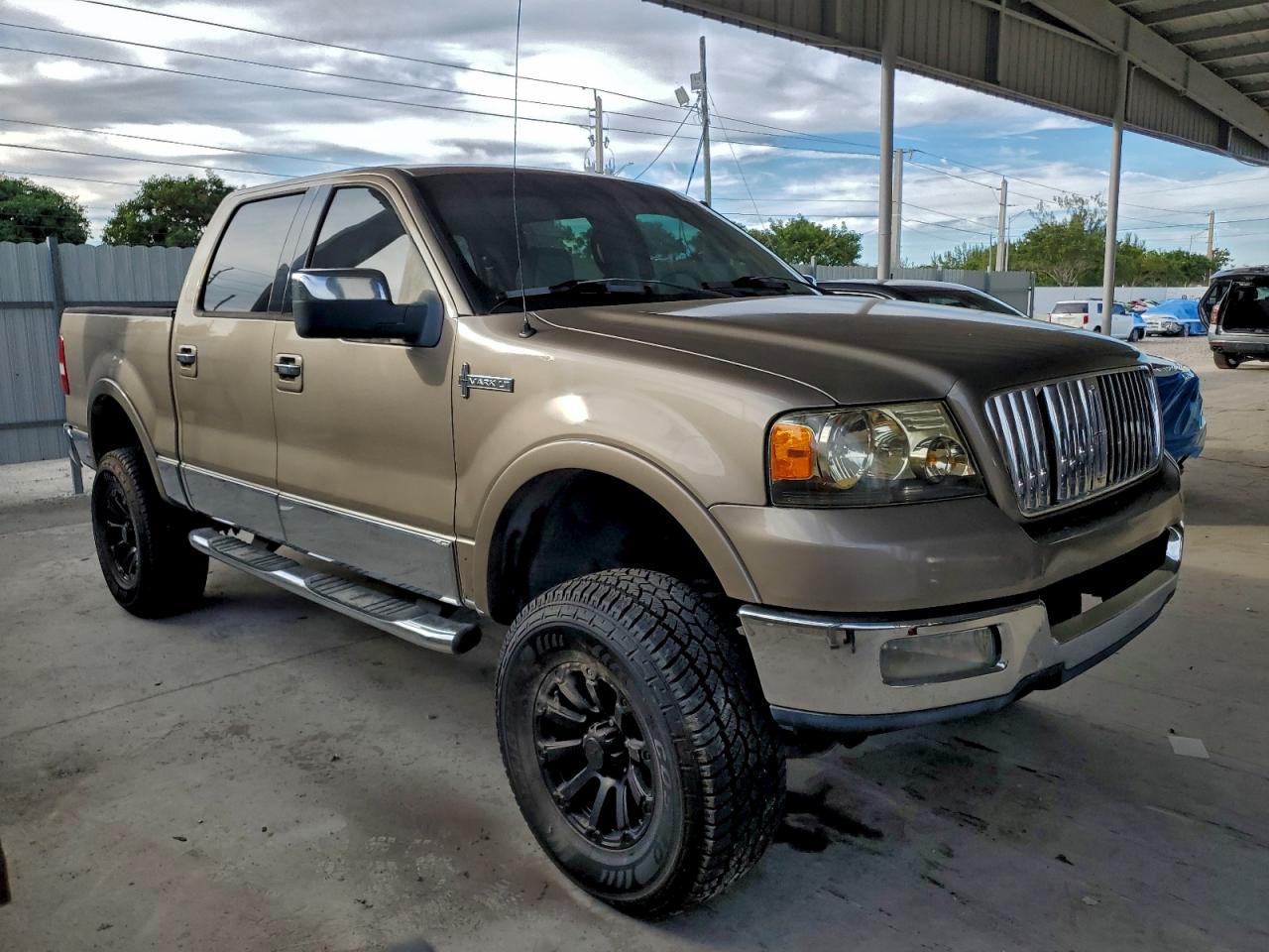 2006 LINCOLN MARK LT photo 7