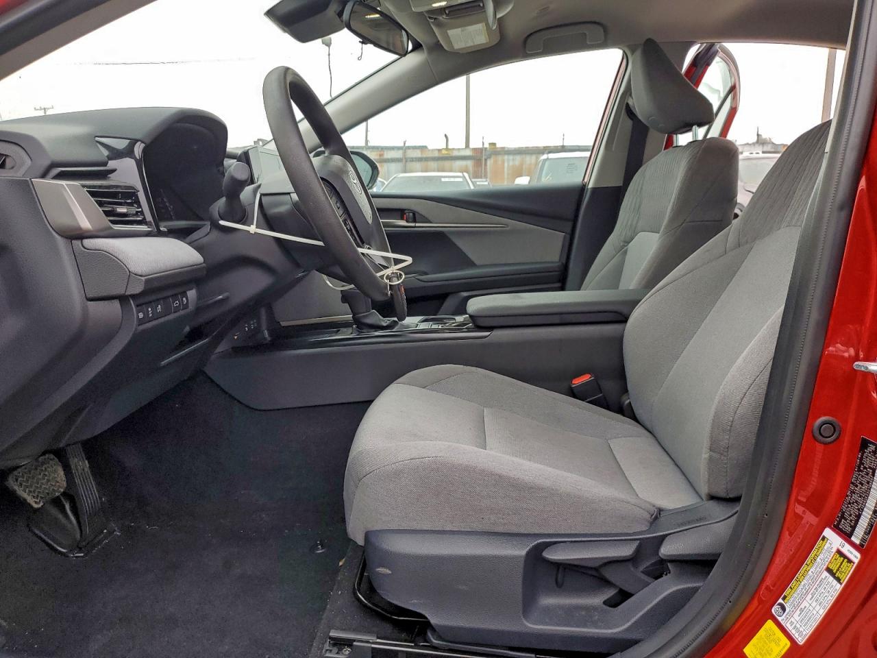 2025 TOYOTA CAMRY XSE photo 7
