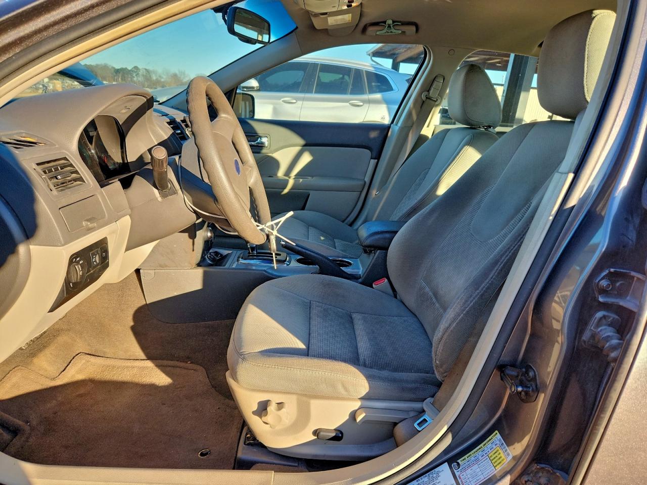 2010 FORD FUSION SE photo 13