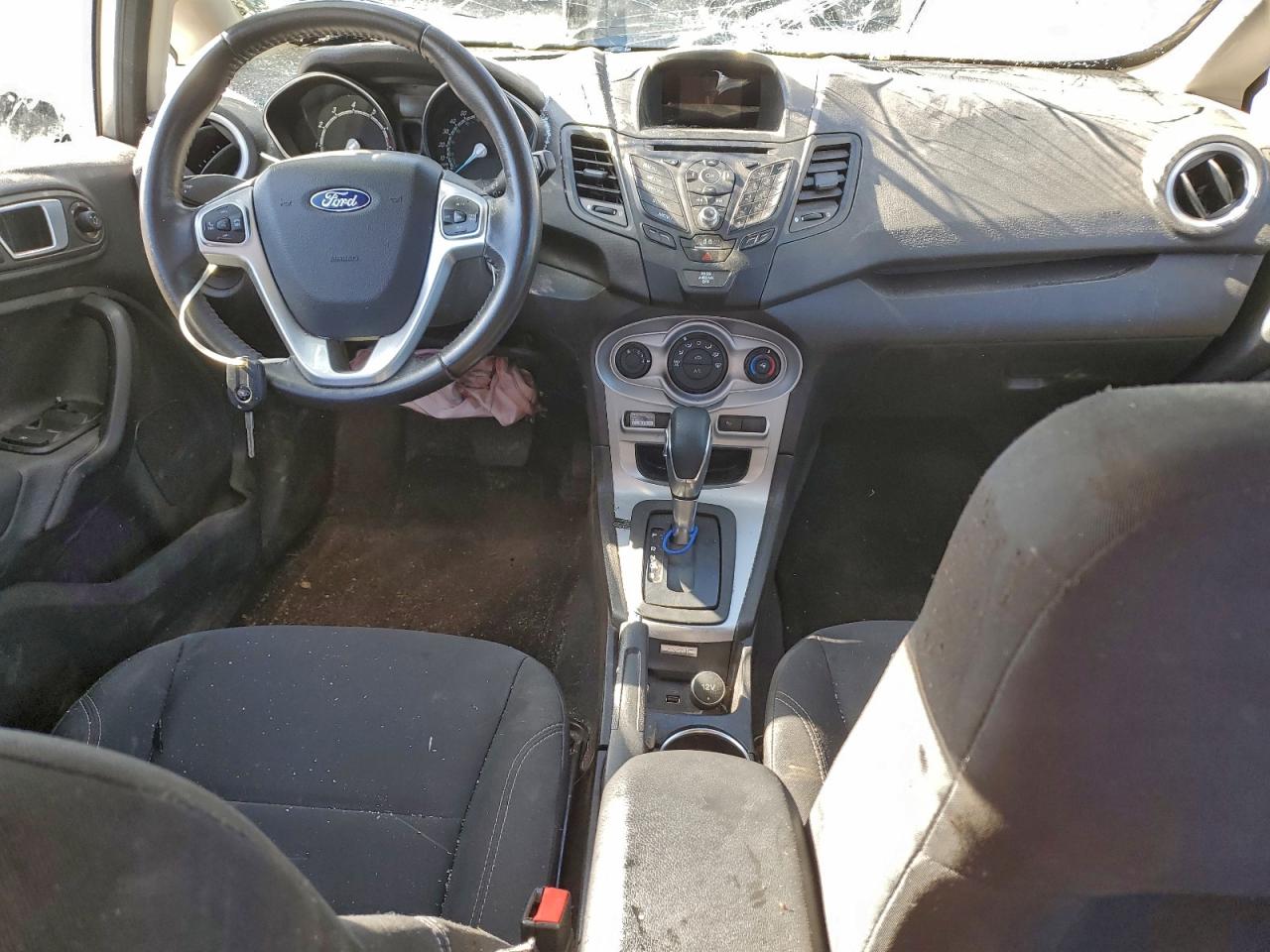 2016 FORD FIESTA SE photo 15