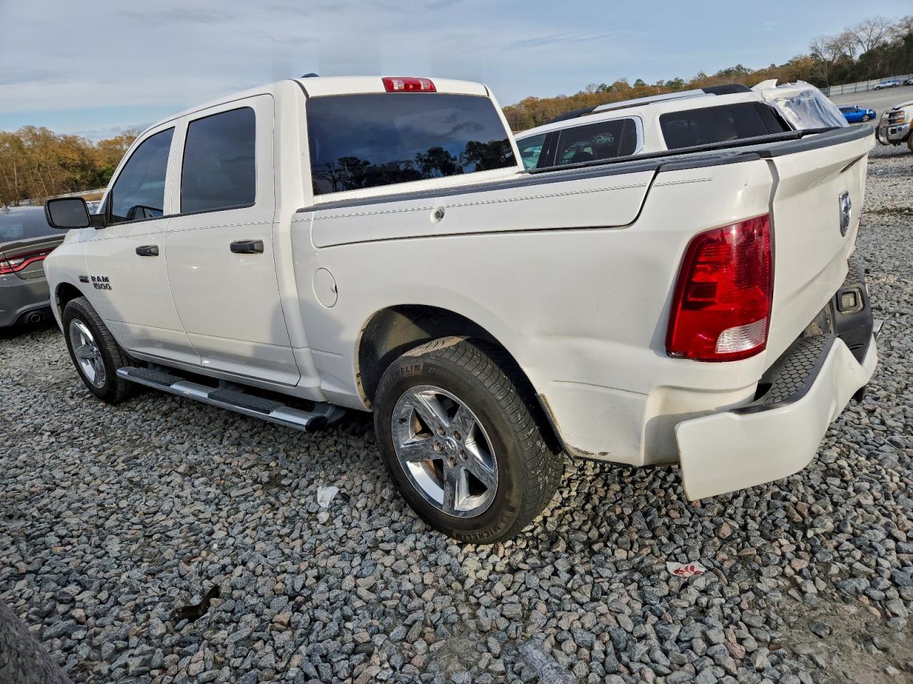 2016 RAM 1500 ST photo 4