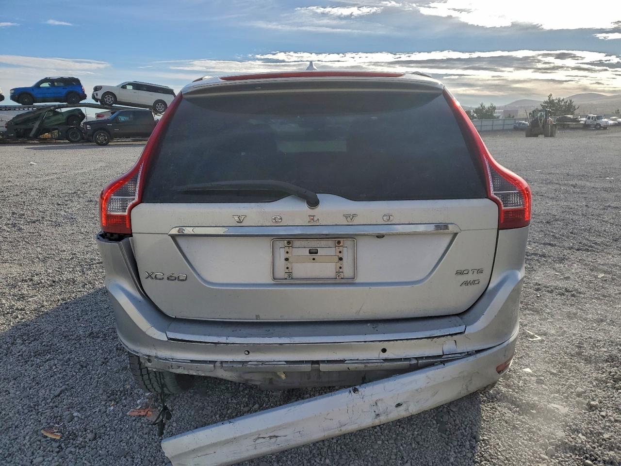 2016 VOLVO XC60 T6 PREMIER photo 11