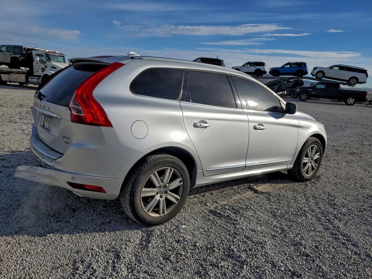 2016 VOLVO XC60 T6 PREMIER photo 5