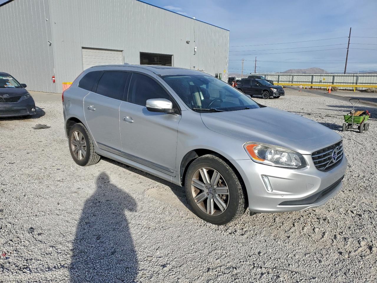 2016 VOLVO XC60 T6 PREMIER photo 7
