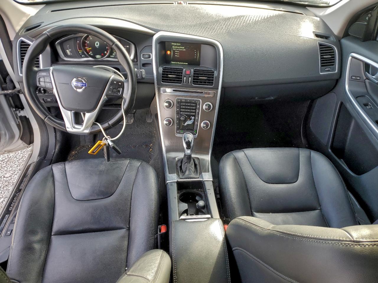2016 VOLVO XC60 T6 PREMIER photo 15