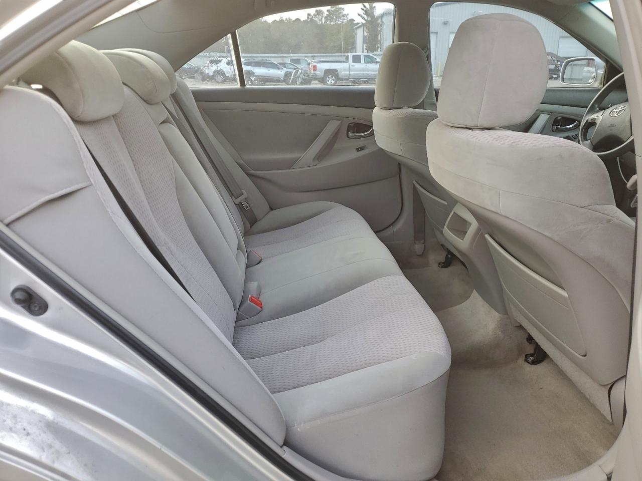 2011 TOYOTA CAMRY BASE photo 10