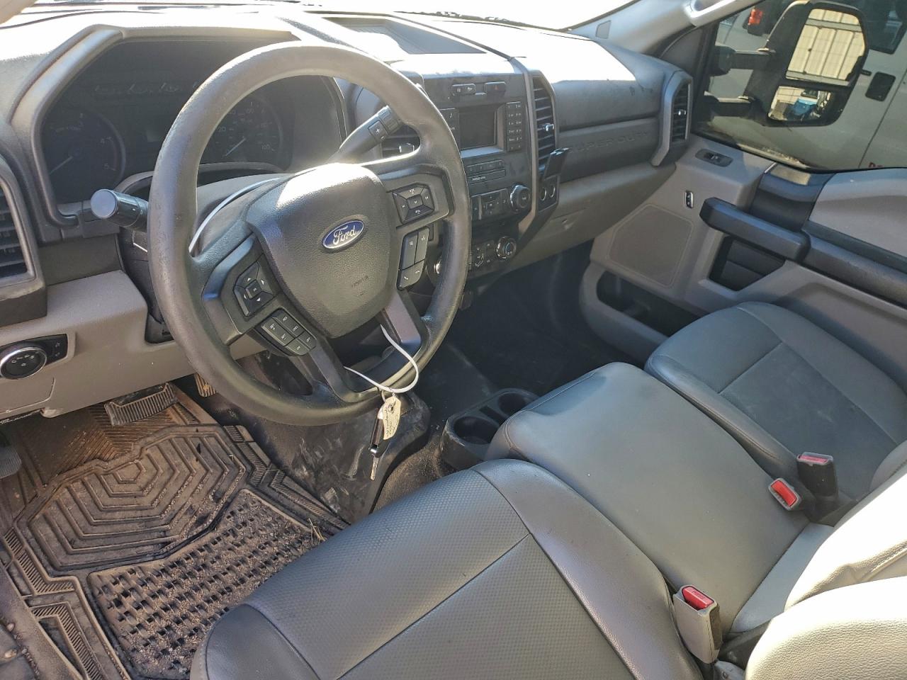 2017 FORD F550 SUPER DUTY TRUCK CAB AND CHASSIS photo 15