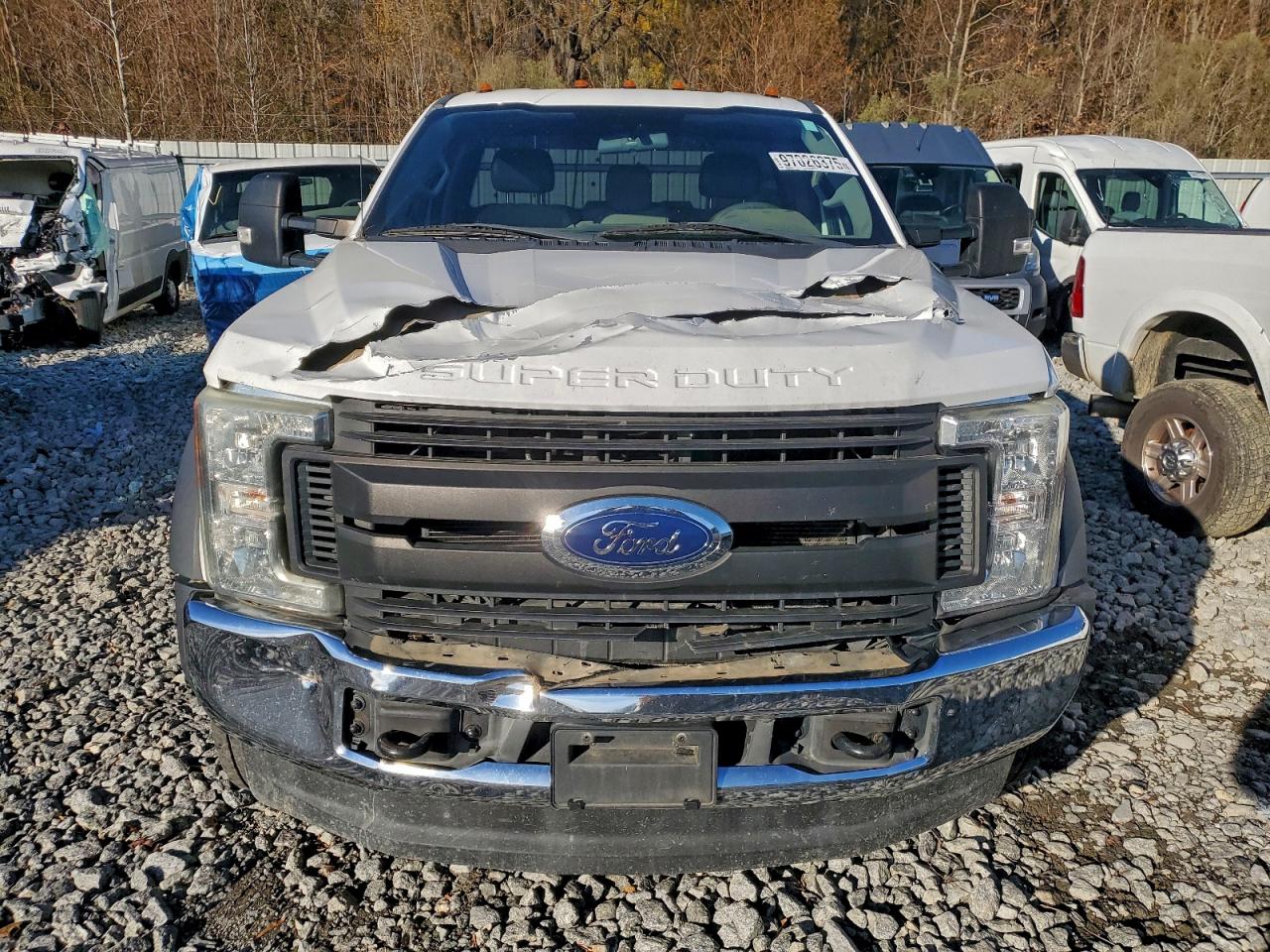 2017 FORD F550 SUPER DUTY TRUCK CAB AND CHASSIS photo 9