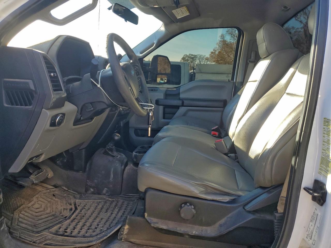 2017 FORD F550 SUPER DUTY TRUCK CAB AND CHASSIS photo 13