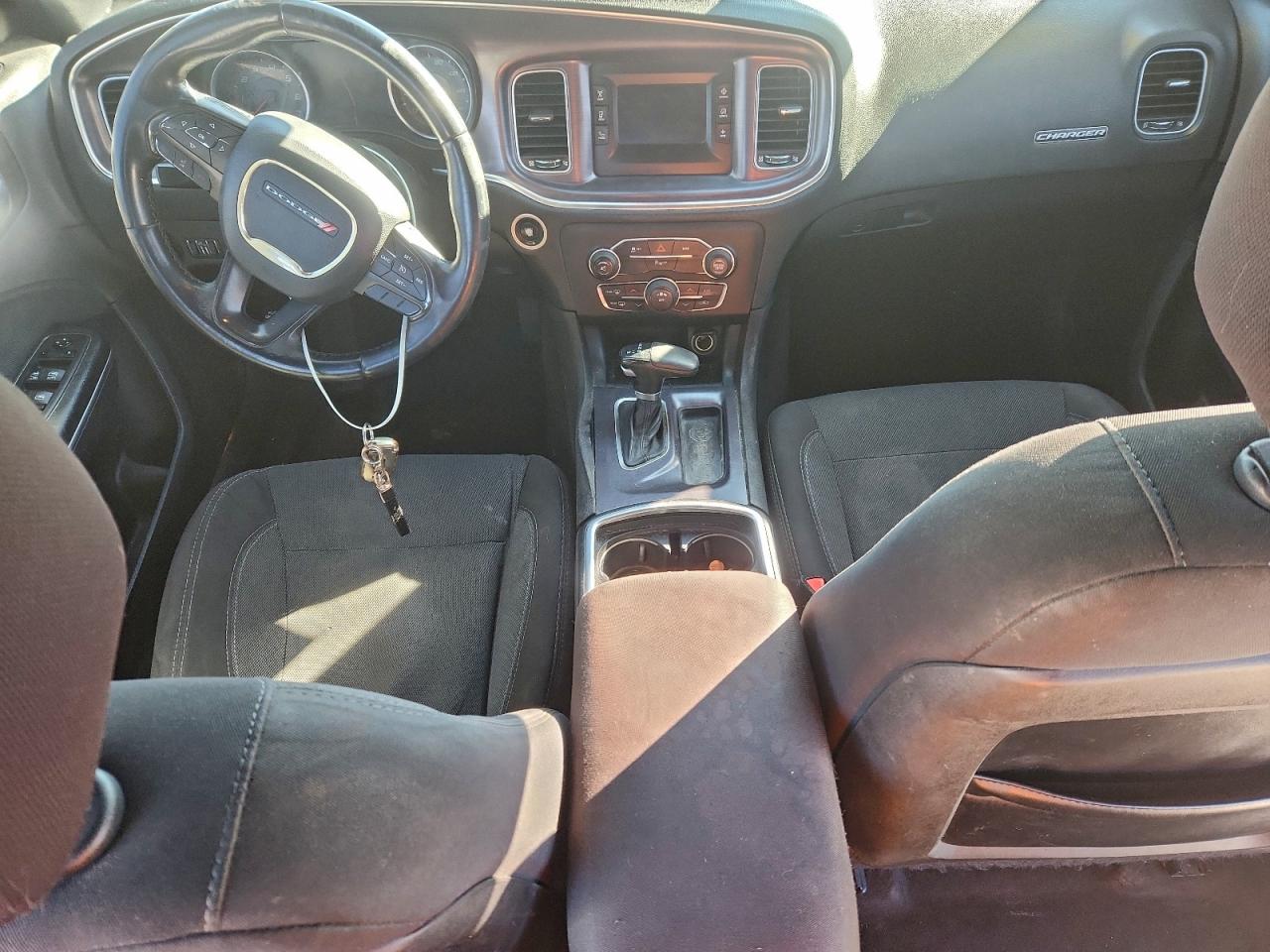 2015 DODGE CHARGER SE photo 8