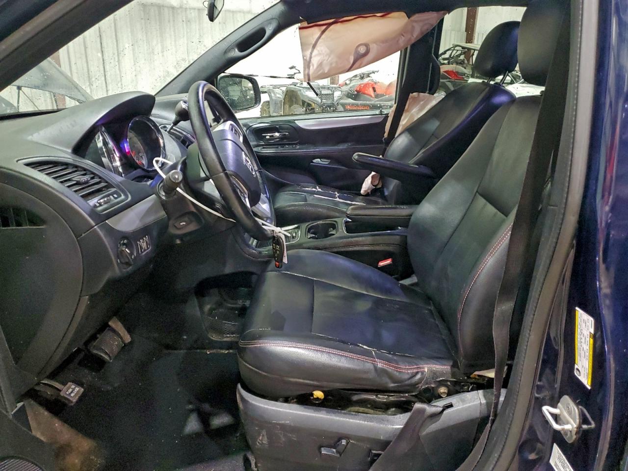 2012 DODGE GRAND CARAVAN R/T photo 13