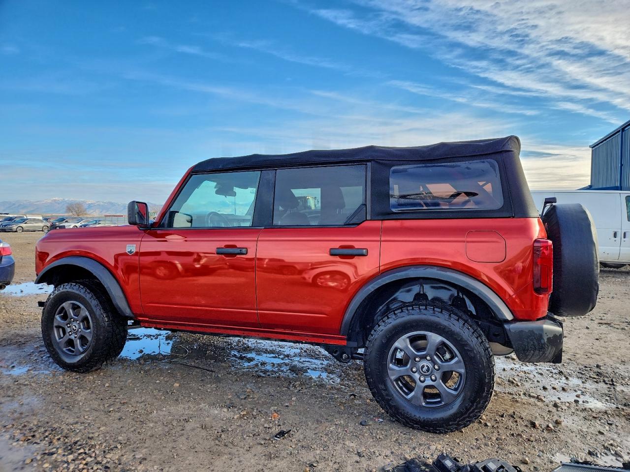 2022 FORD BRONCO BASE photo 2