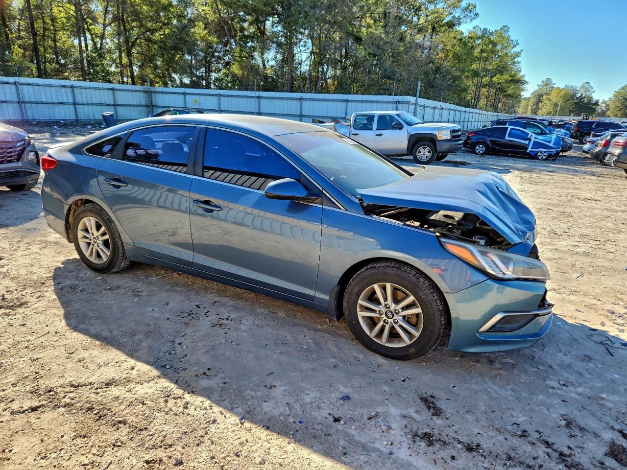 2017 HYUNDAI SONATA SE photo 4