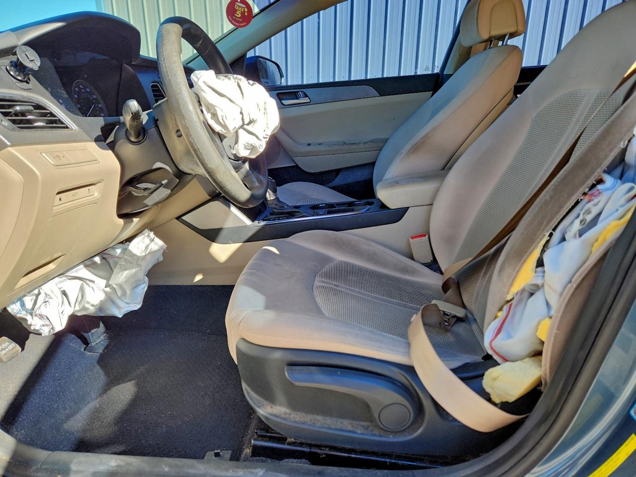 2017 HYUNDAI SONATA SE photo 7