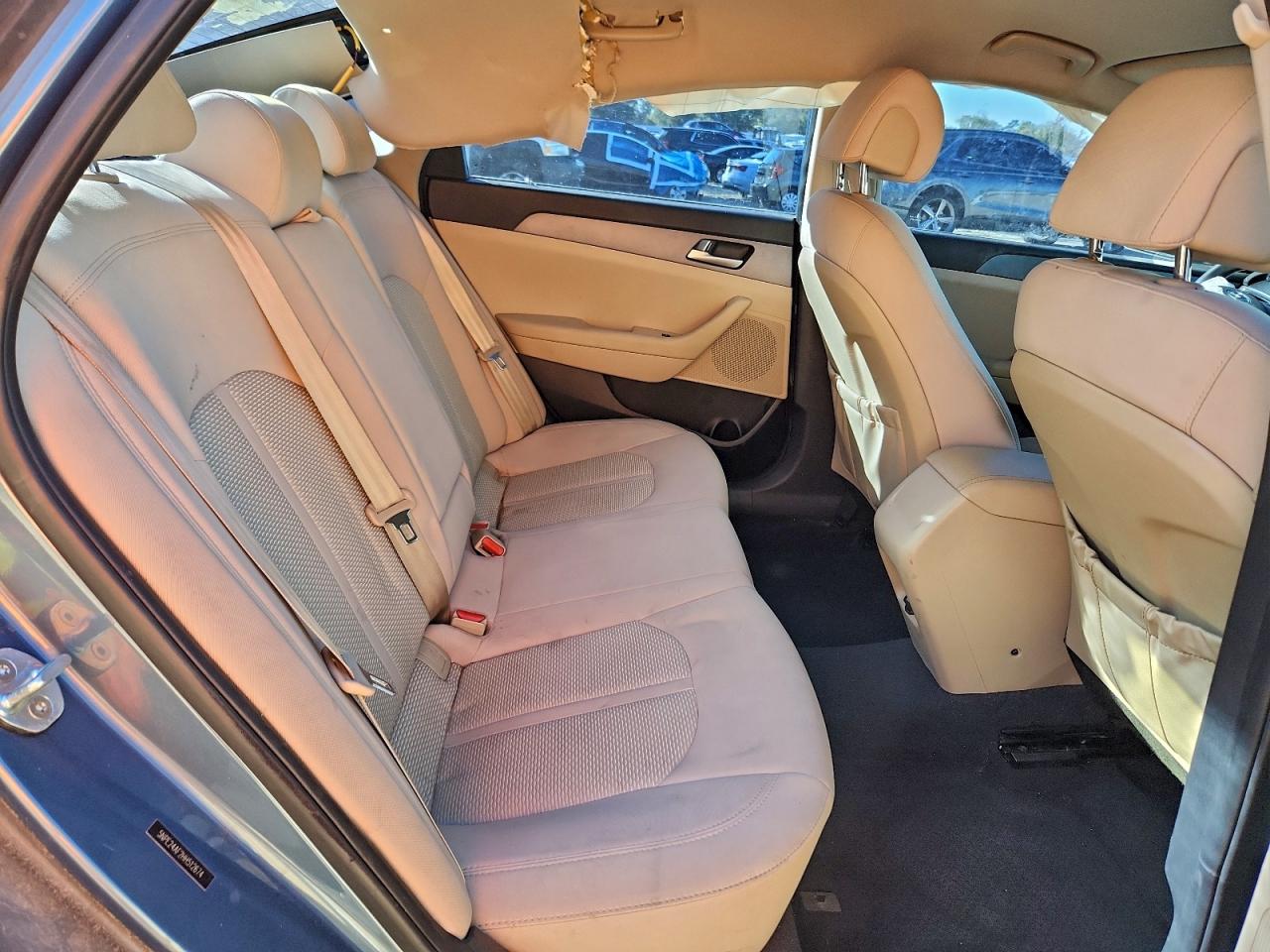 2017 HYUNDAI SONATA SE photo 10