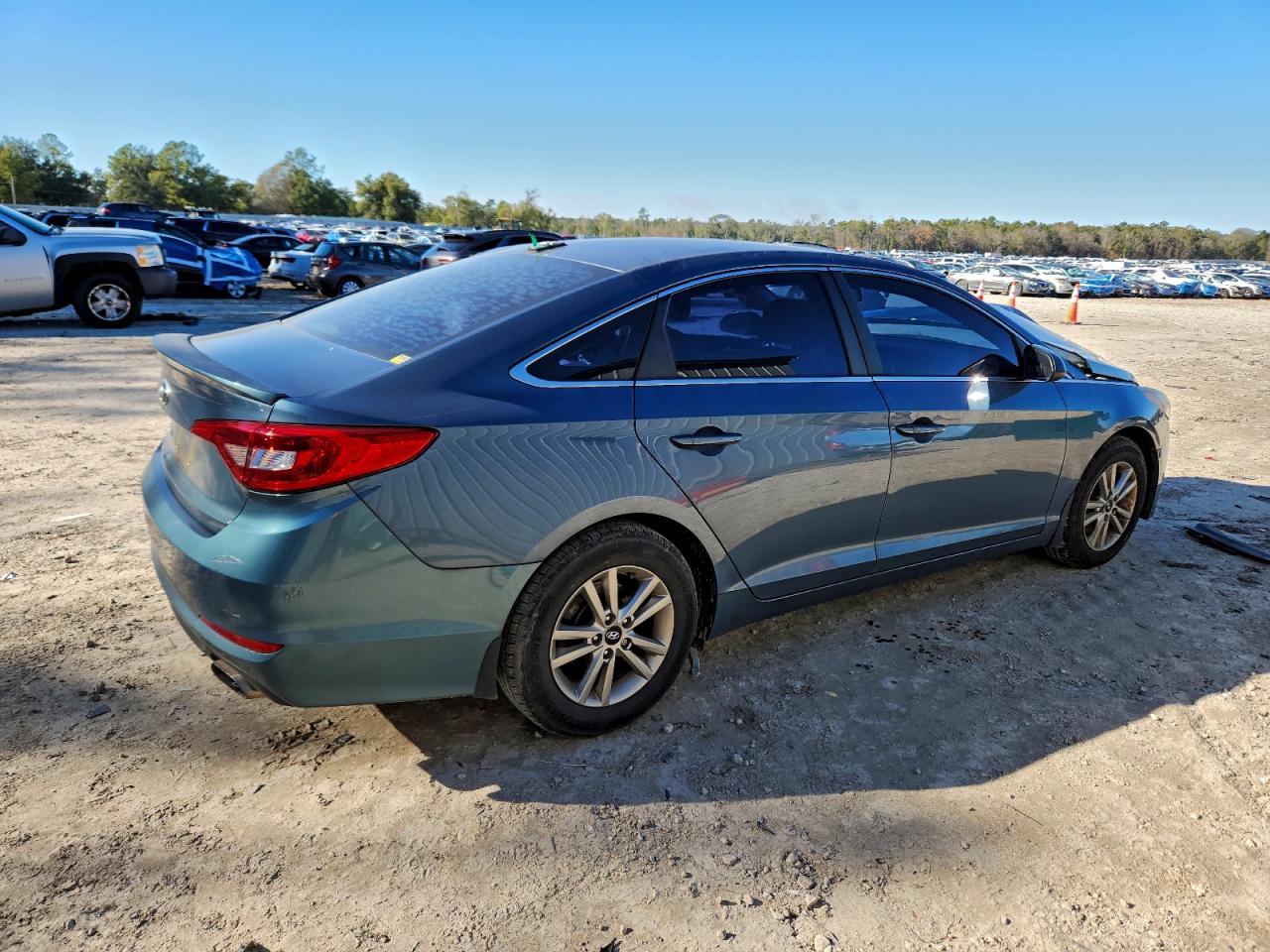 2017 HYUNDAI SONATA SE photo 3