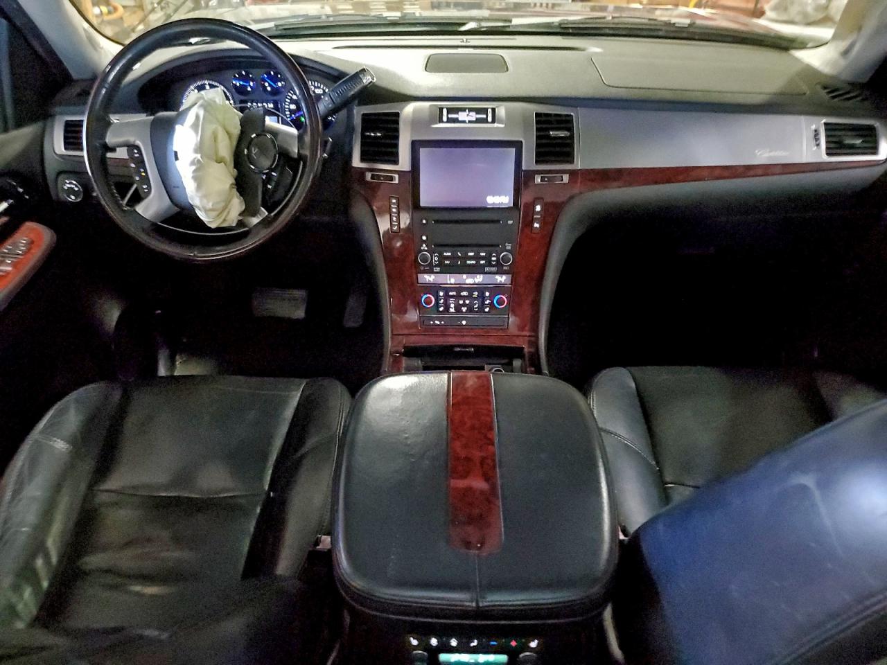 2007 CADILLAC ESCALADE LUXURY photo 8