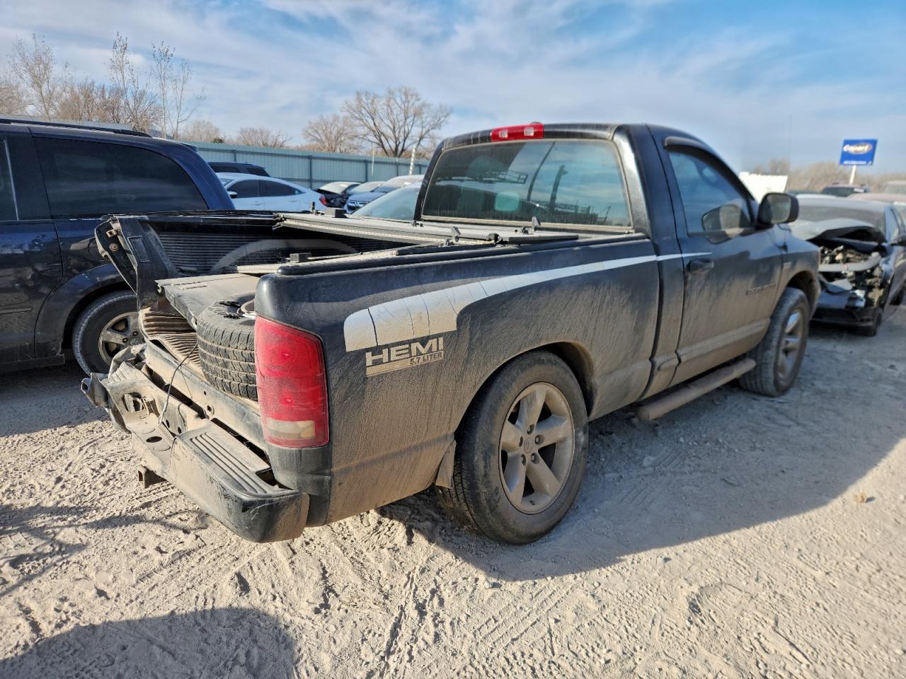 2006 DODGE RAM 1500 ST photo 3
