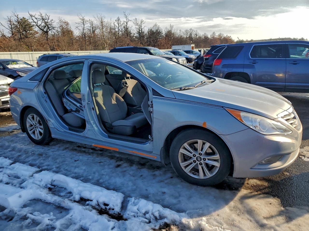 2013 HYUNDAI SONATA GLS photo 4