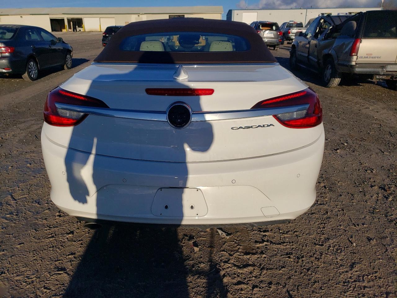 2019 BUICK CASCADA PREMIUM photo 6