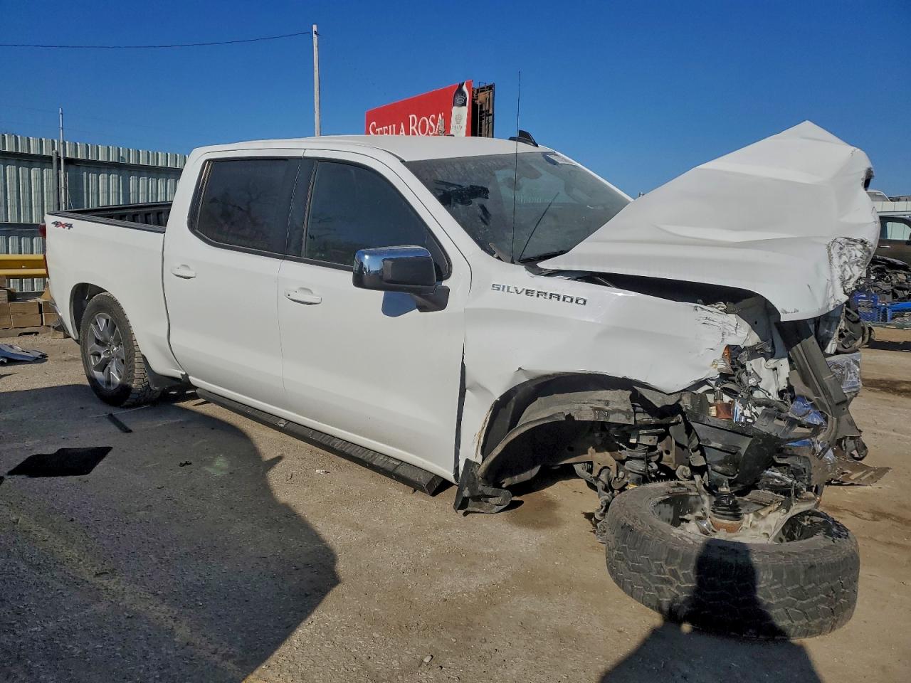 2020 CHEVROLET SILVERADO K1500 LT photo 4