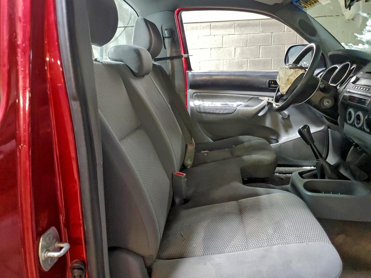 2005 TOYOTA TACOMA photo 10
