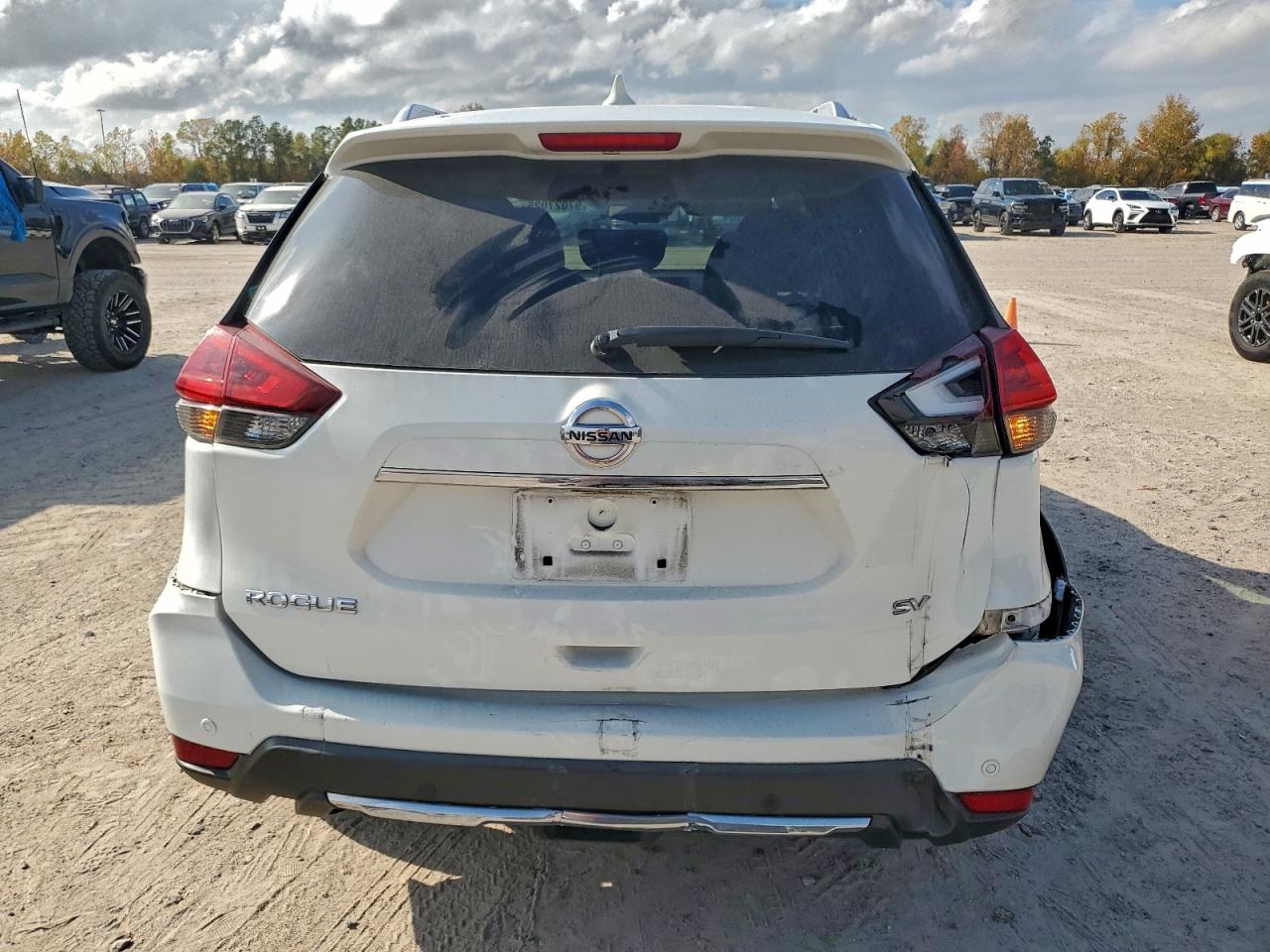 2019 NISSAN ROGUE S photo 6