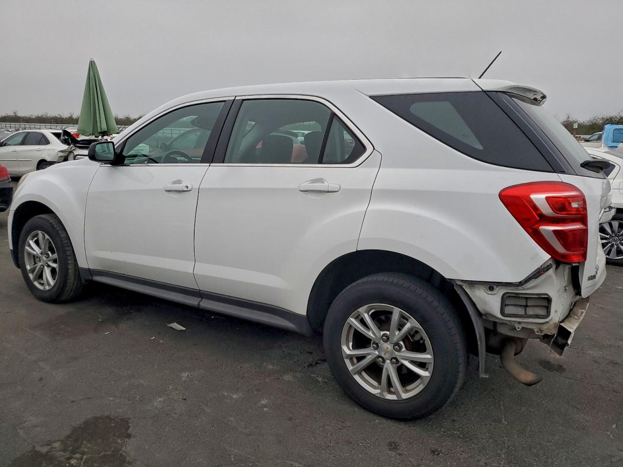 2017 CHEVROLET EQUINOX LS photo 2