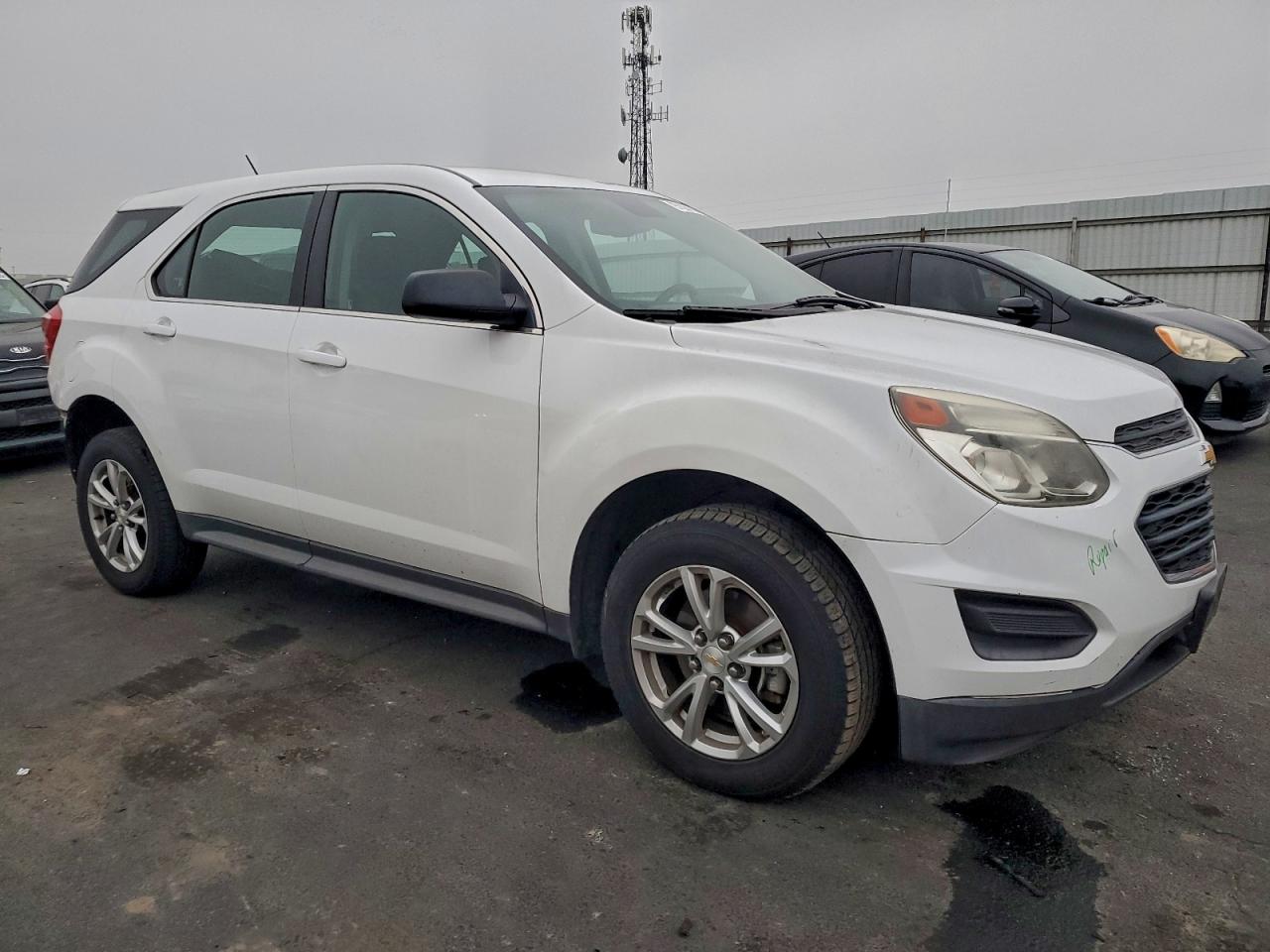 2017 CHEVROLET EQUINOX LS photo 4