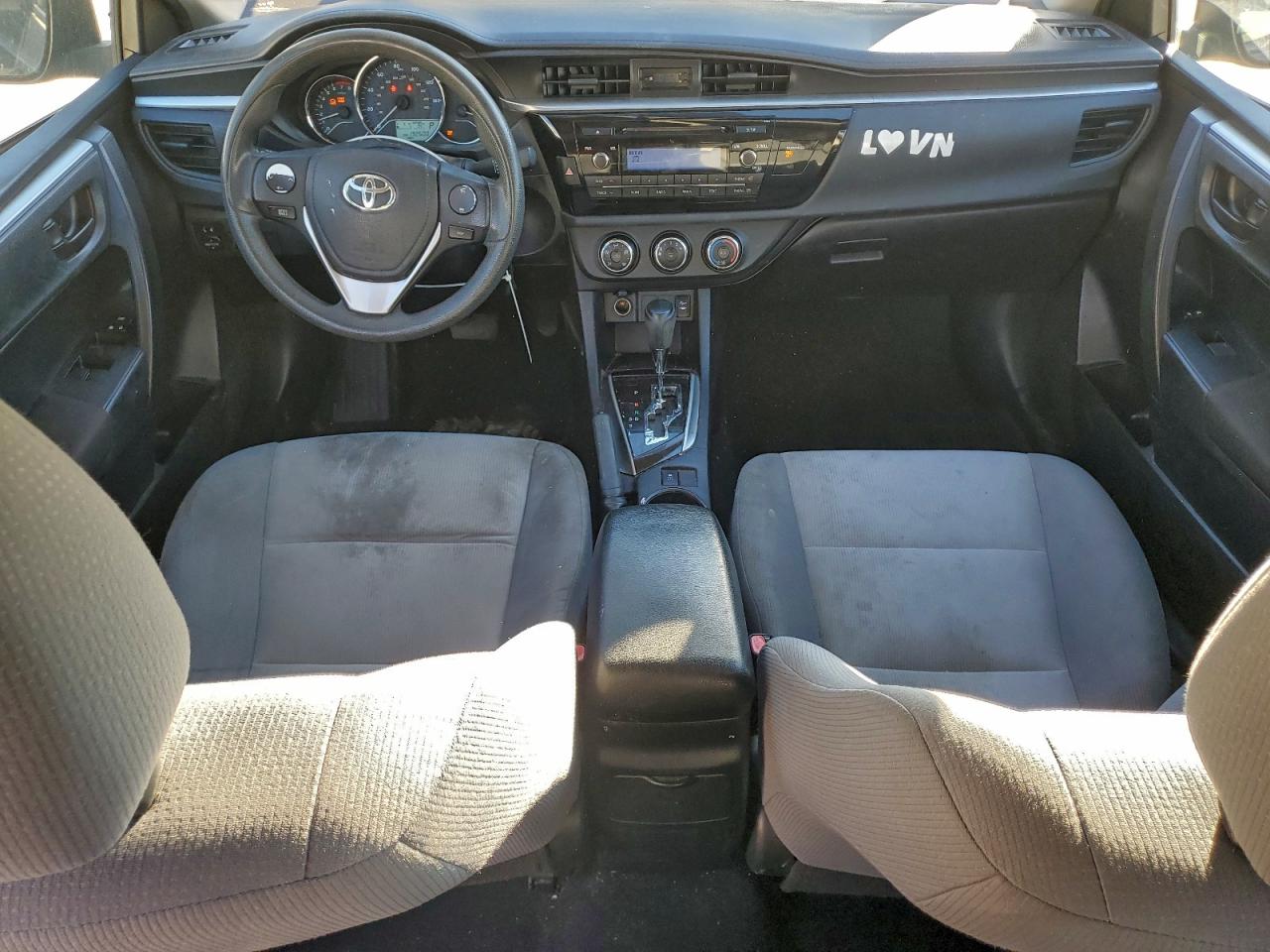 2015 TOYOTA COROLLA L photo 8