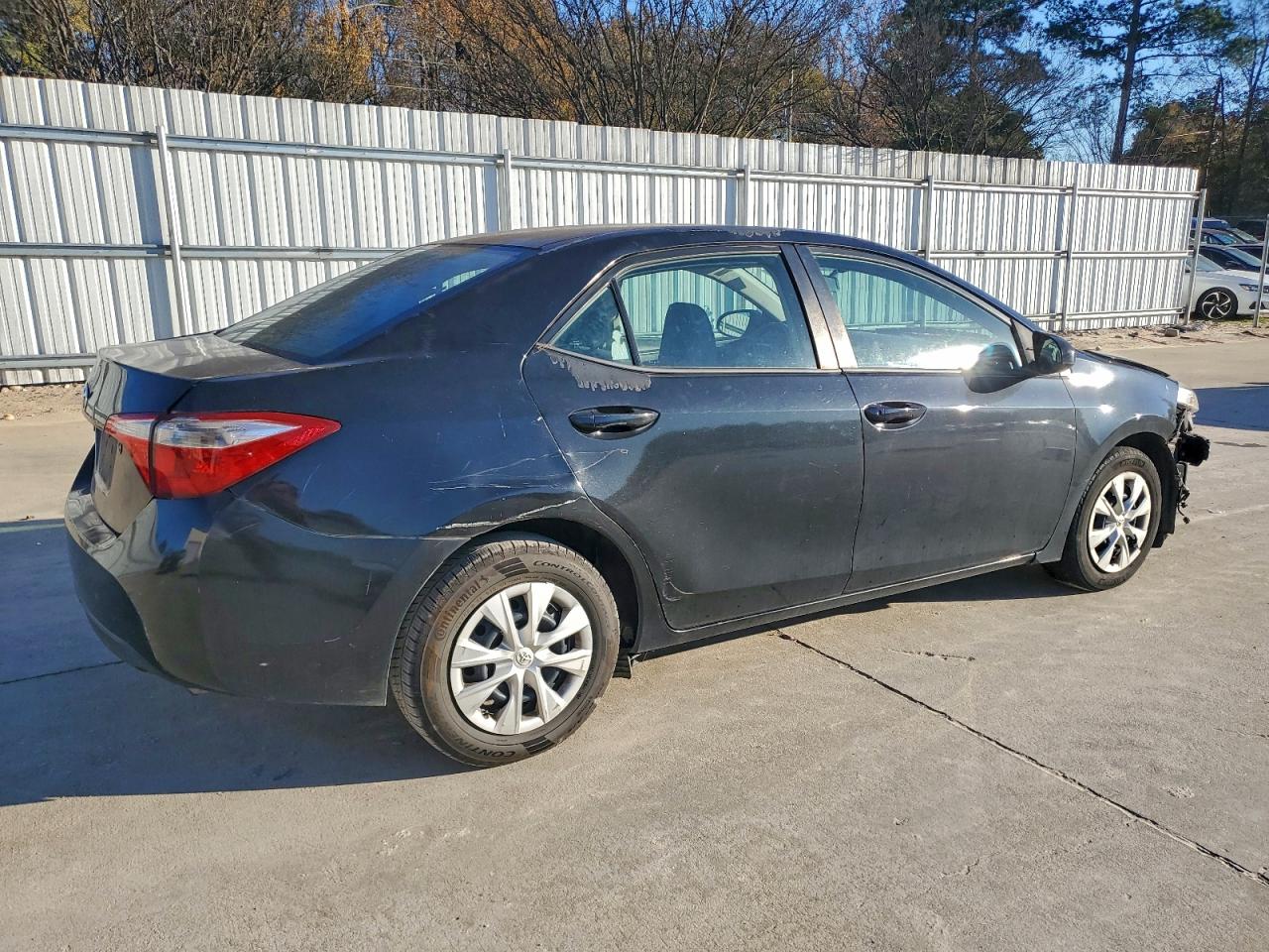 2015 TOYOTA COROLLA L photo 3