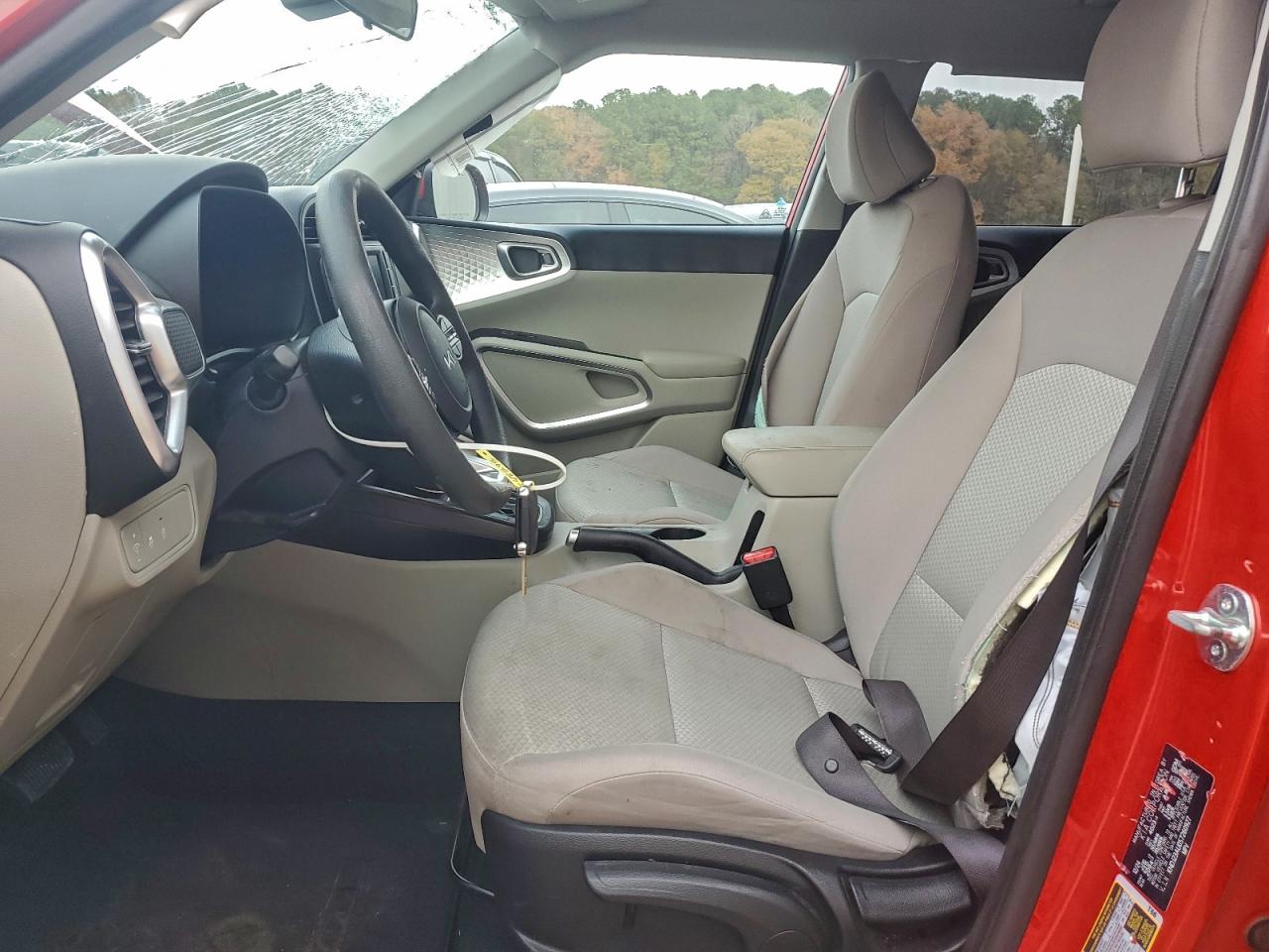 2025 KIA SOUL LX photo 7