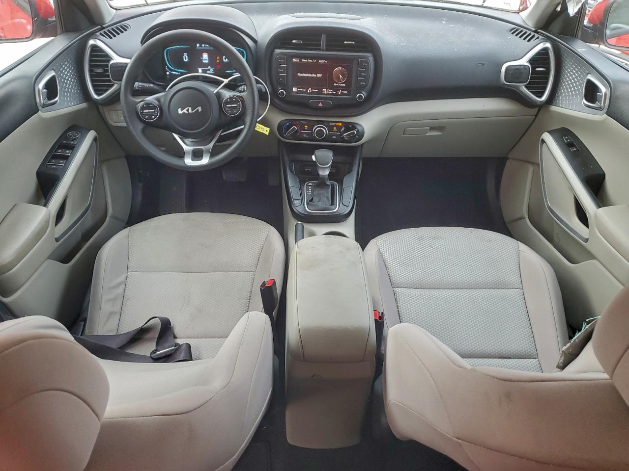2025 KIA SOUL LX photo 8