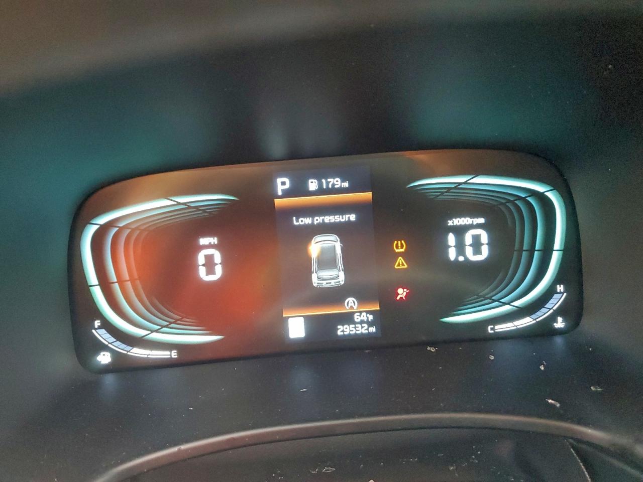 2025 KIA SOUL LX photo 9