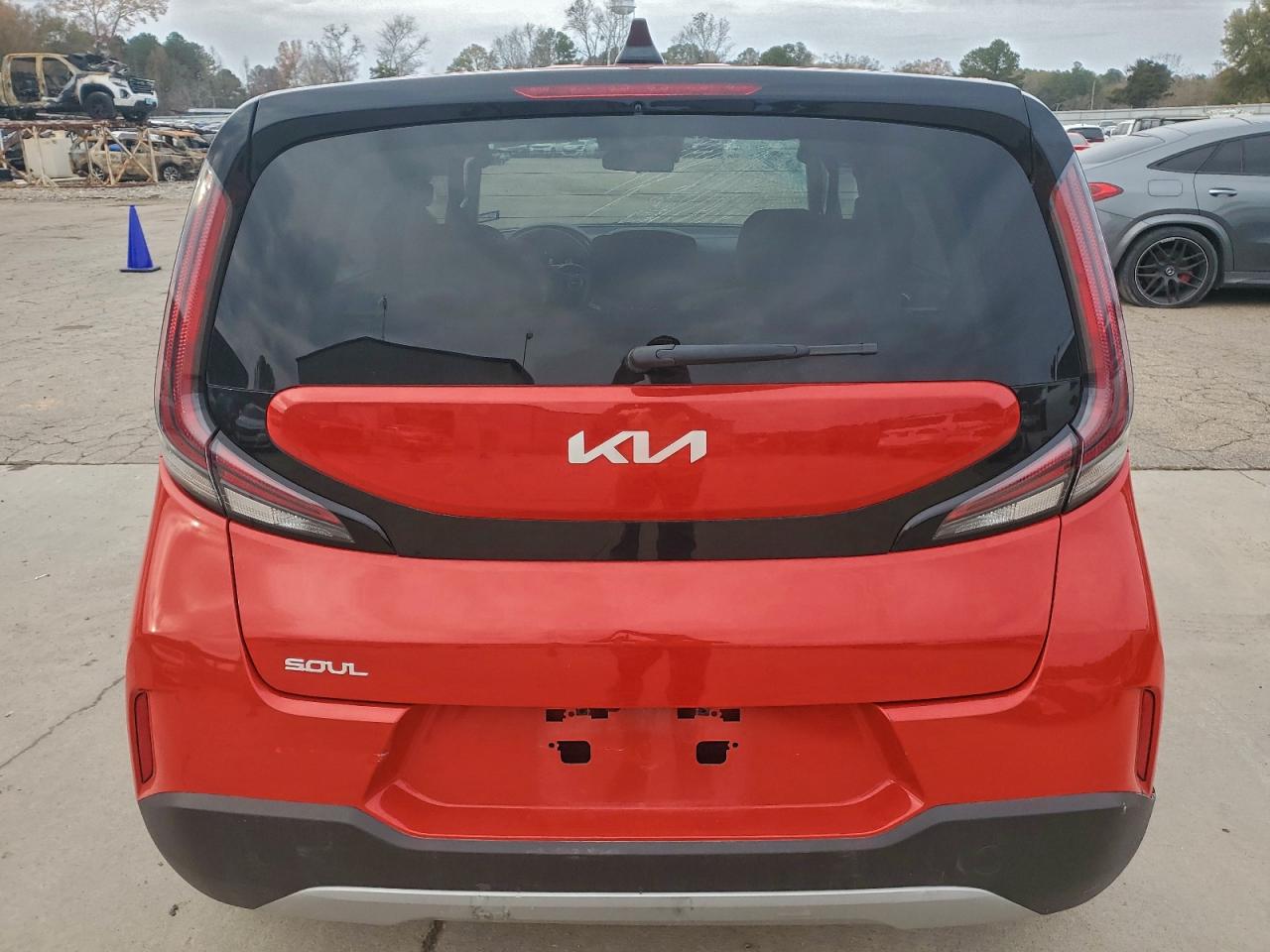 2025 KIA SOUL LX photo 6