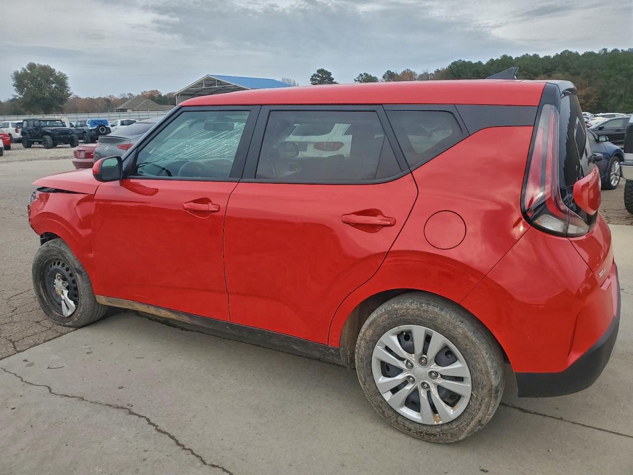 2025 KIA SOUL LX photo 2