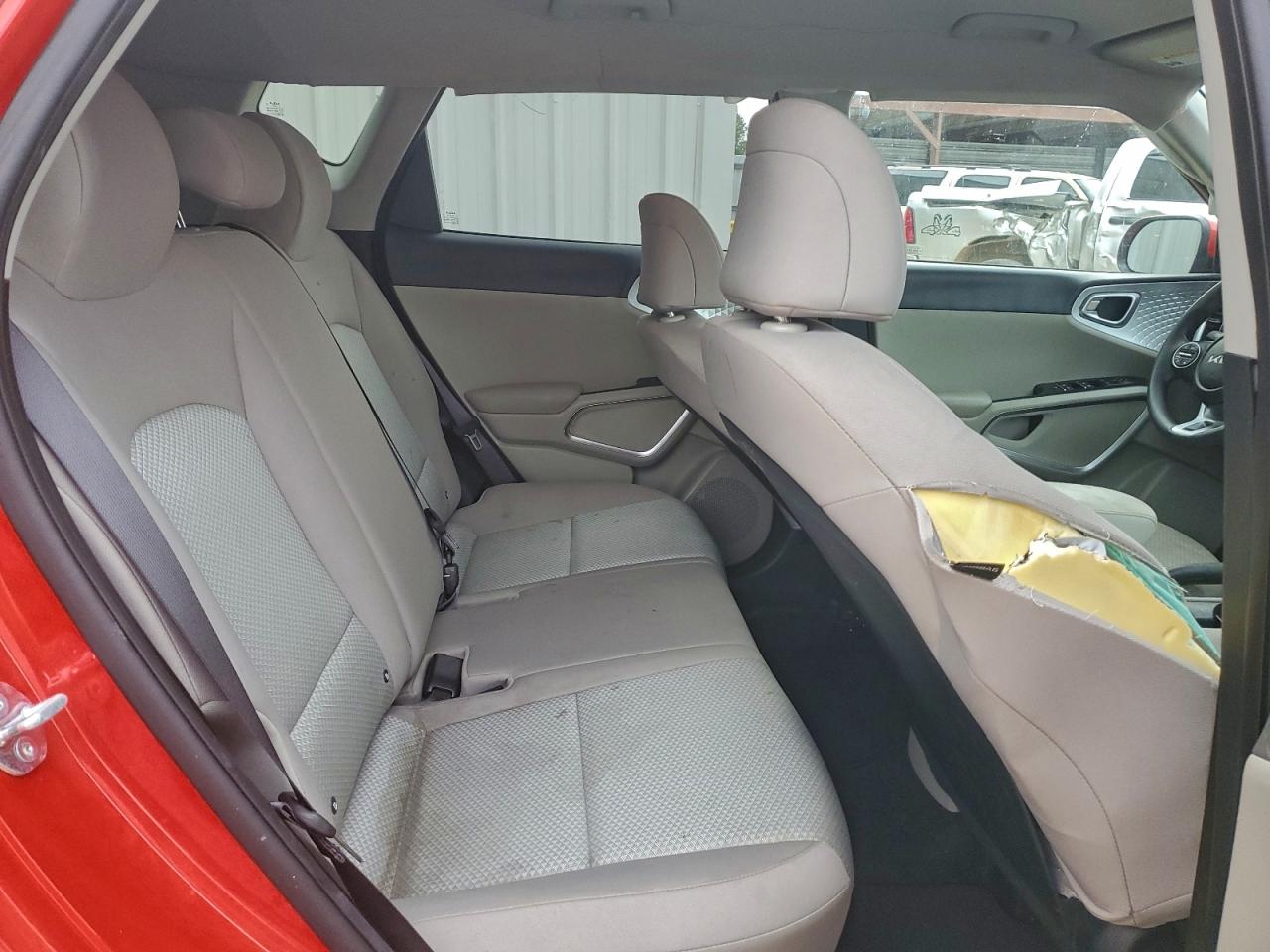 2025 KIA SOUL LX photo 11