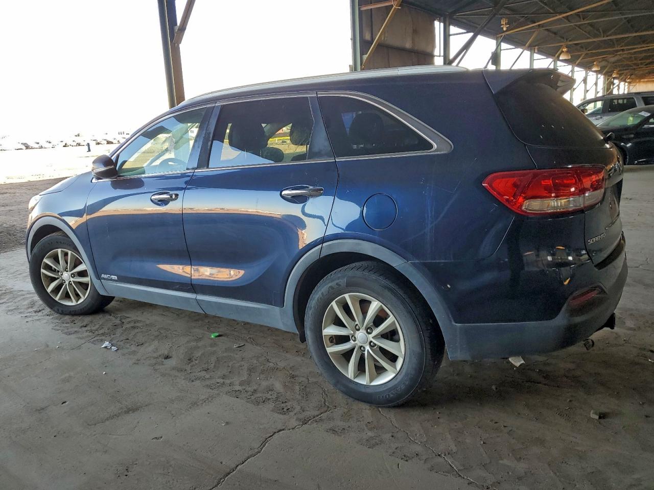 2016 KIA SORENTO LX photo 3