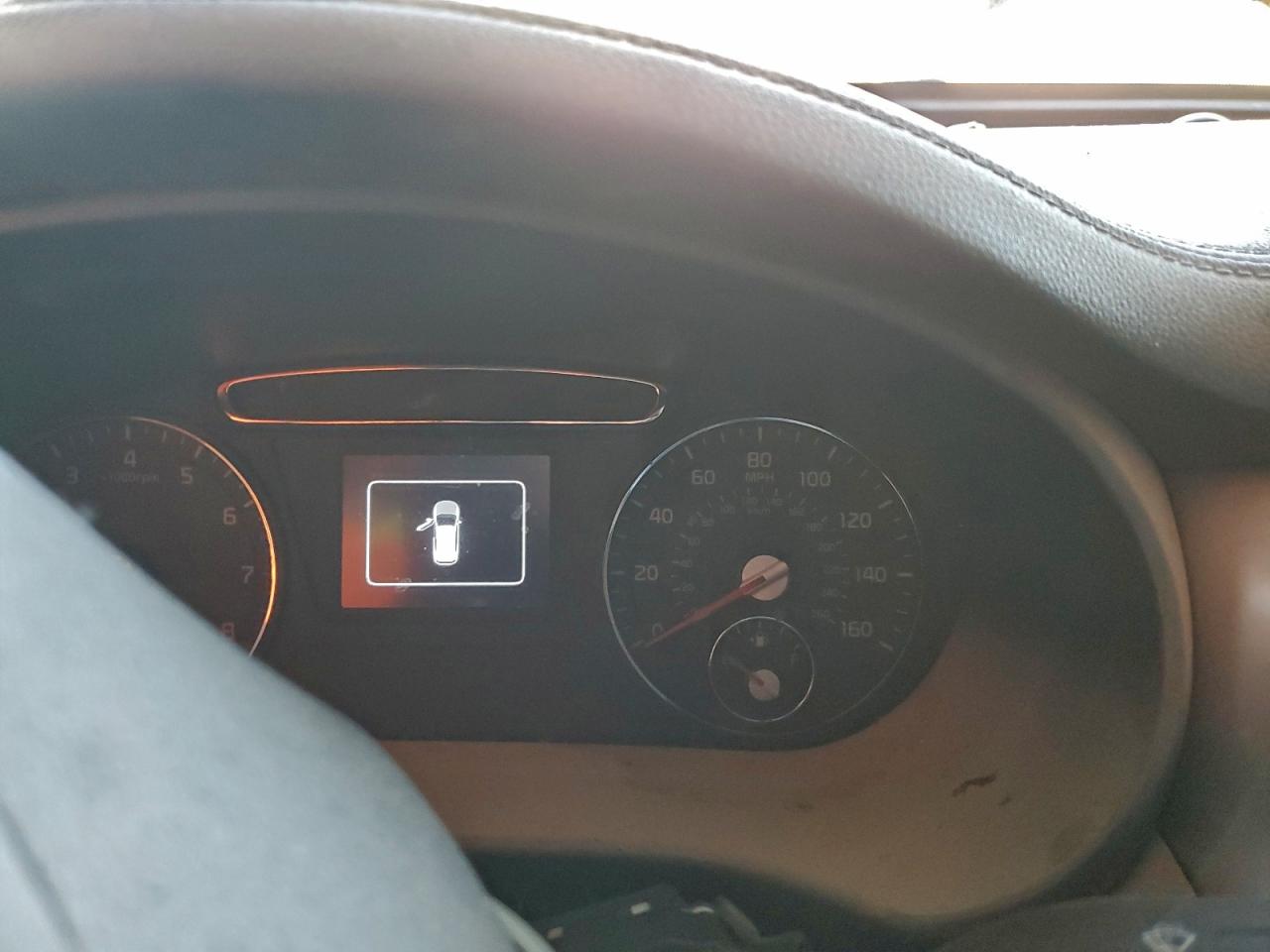 2016 KIA SORENTO LX photo 17