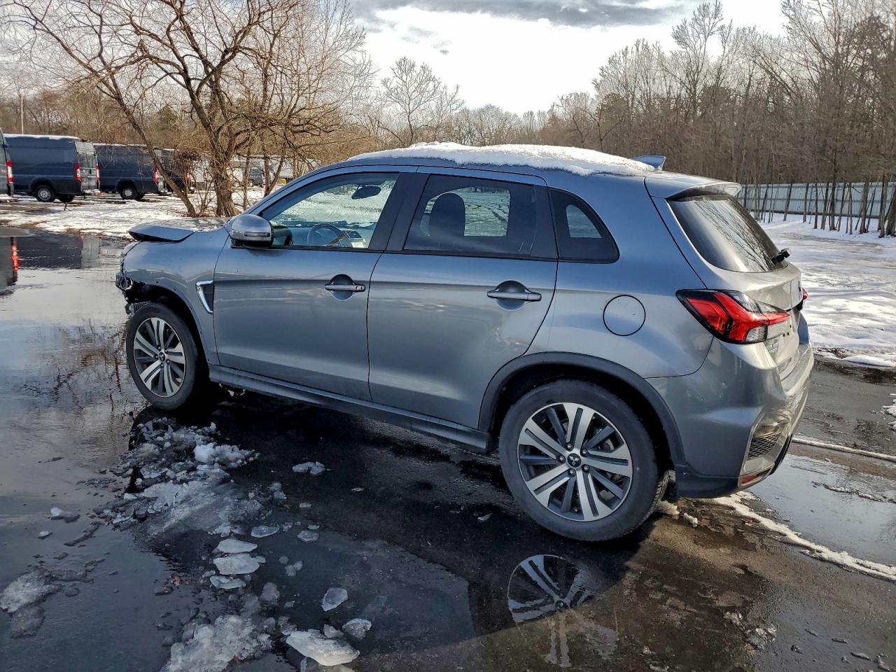 2024 MITSUBISHI OUTLANDER SPORT S/SE photo 3