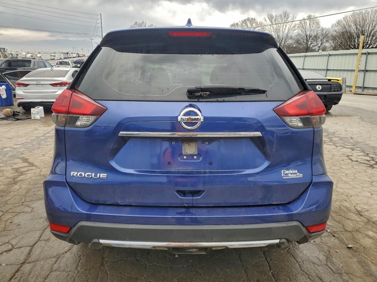 2020 NISSAN ROGUE S photo 11