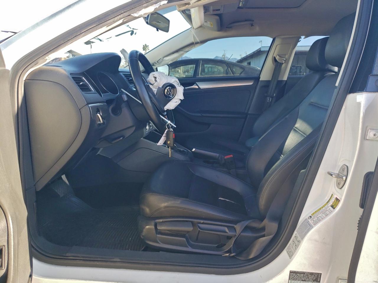 2015 VOLKSWAGEN JETTA SE photo 7