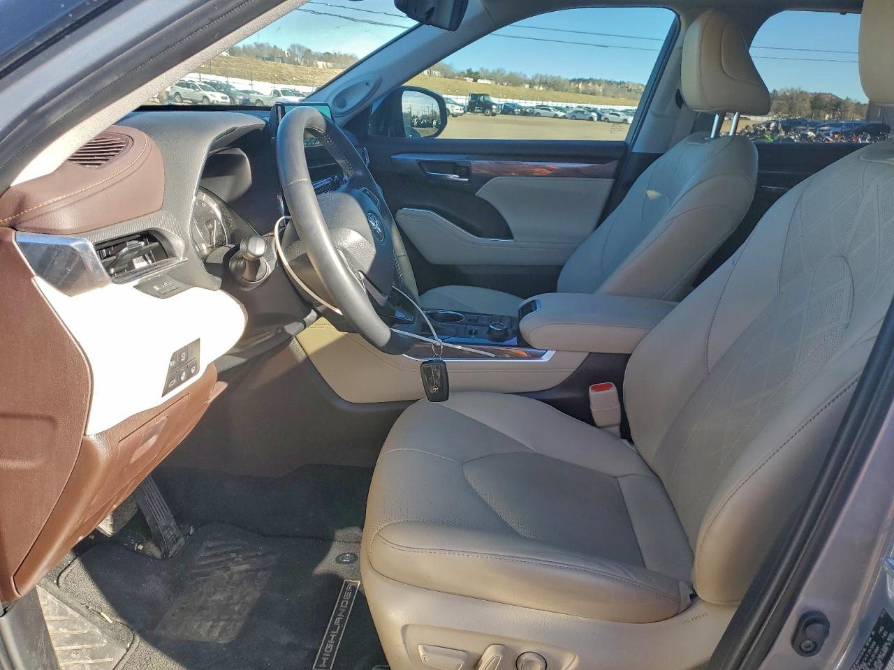 2022 TOYOTA HIGHLANDER PLATINUM photo 7