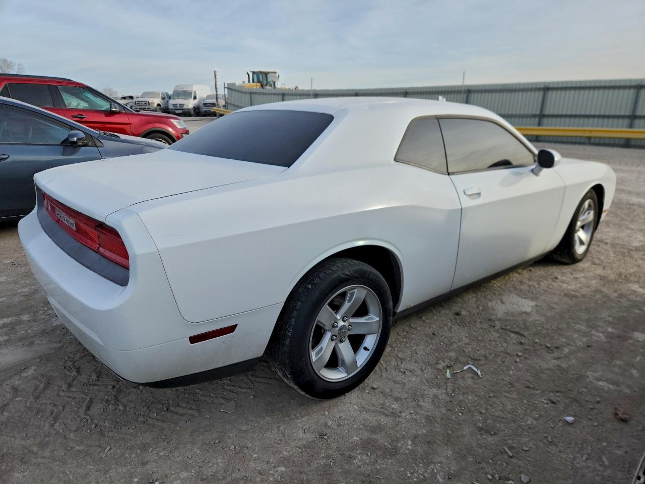 2013 DODGE CHALLENGER SXT photo 3