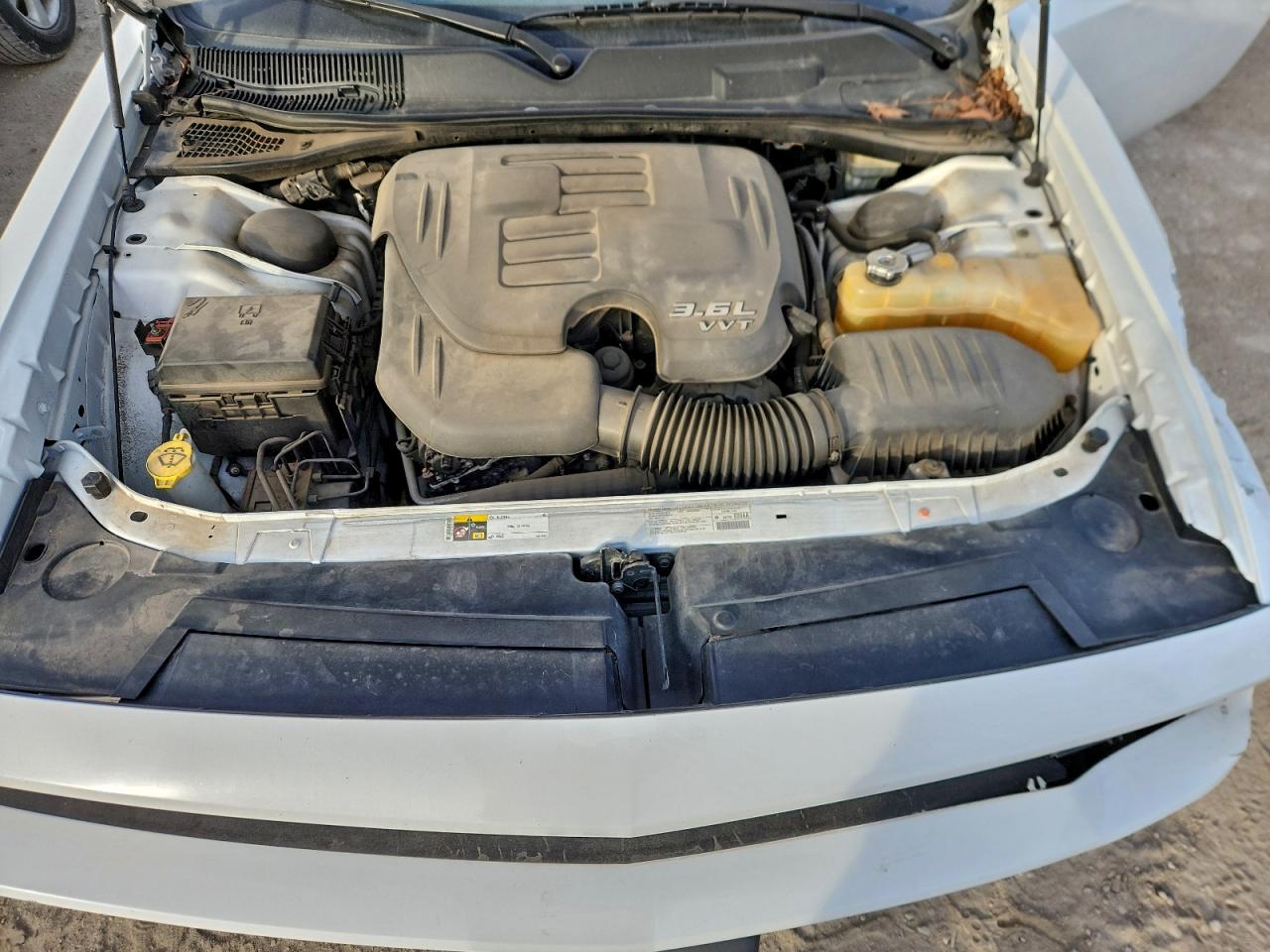 2013 DODGE CHALLENGER SXT photo 11